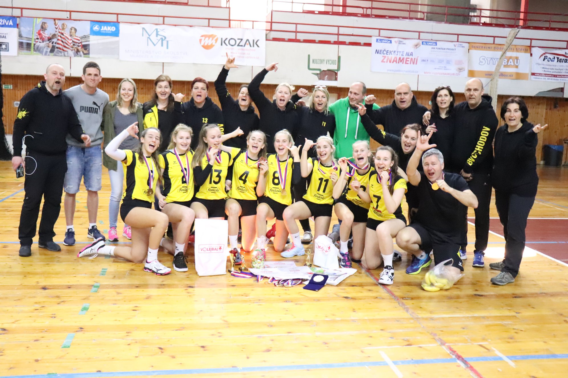 2-Jiřina Přibylová, 4-Barbora Klánová, 6-Radka Veselá, 7-Veronika Kudrlová, 8-Aneta Trollerová, 9-Kateřina Zapfová,11-Karolína Šoupalová, 13-Michaela Mustabašičová